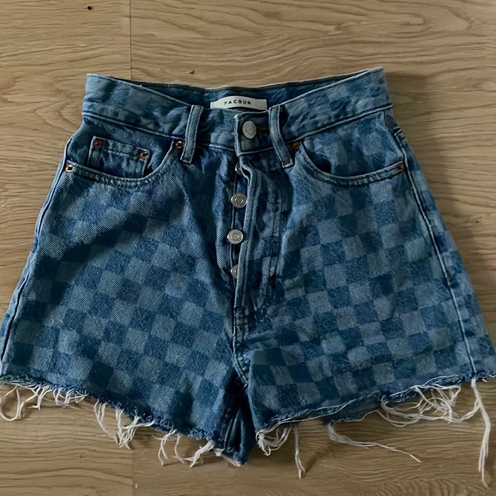PACSUN size 22 women’s high rise, vintage short jean shorts